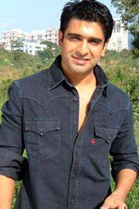 Eijaz Khan
