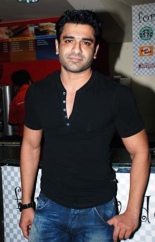Eijaz Khan
